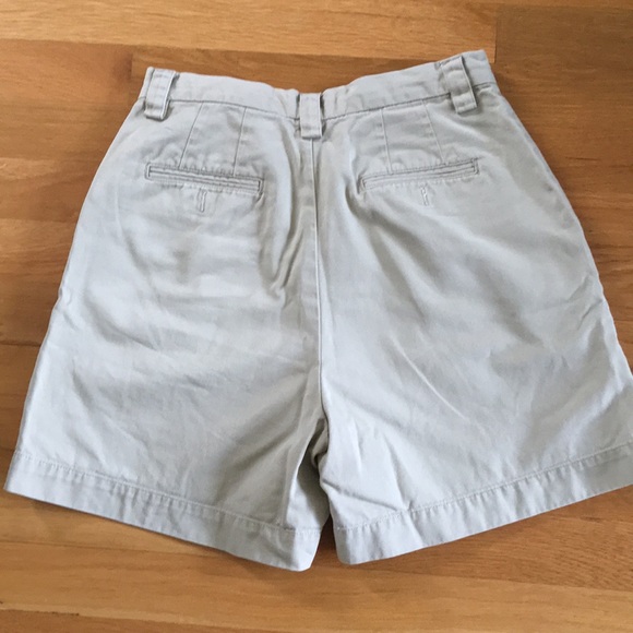 Gap Short - Picture 4 of 5